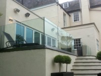 External frameless balustrade in Mill Hill (1/3)