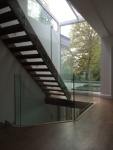 Frameless glass balustrade in Poole (2/3)
